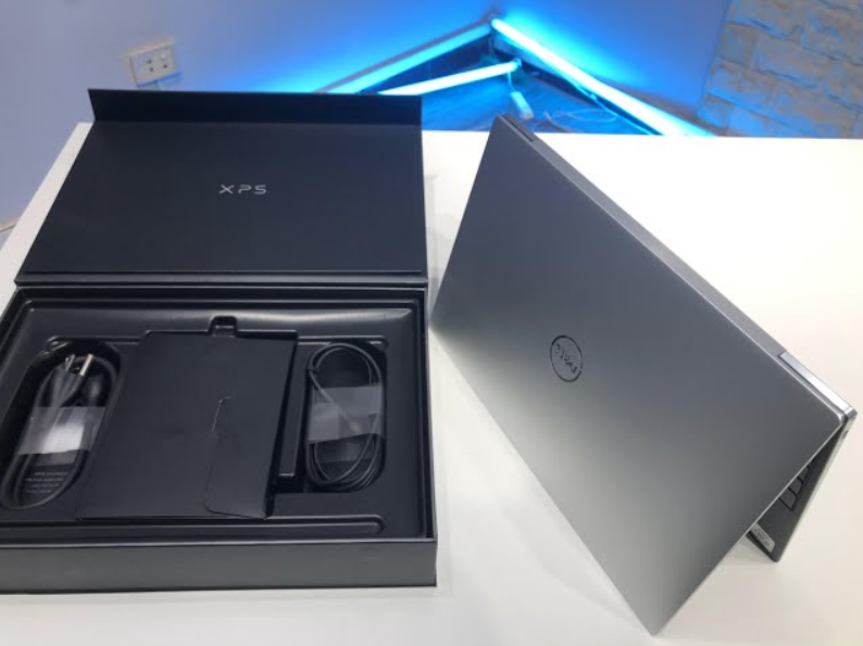 Dell-XPS-13-9300-Manual-–-Features,-Setup-&-Troubleshooting-fig-1-unboxing-Productsmanuals.com