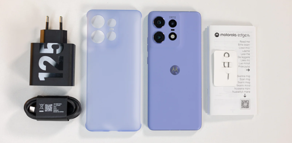 Motorola-Edge-50-Pro-Setup-&-Troubleshooting-Guide-fig-2-unboxing