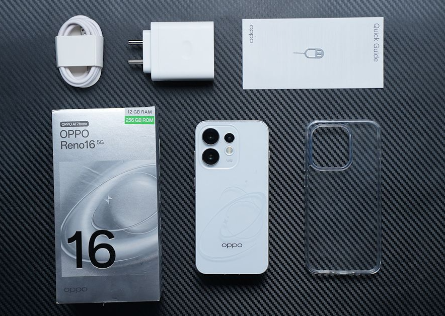 Oppo-Reno-16-Features,-Setup-&-Using-Guide-fig-3unboxing-Productsmanuals.com