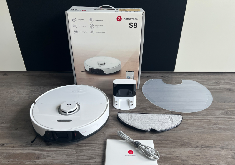 Roborock-S8-MaxV-Ultra-–-Using-Guide-fig-2-unboxing-Productsmanuals.com